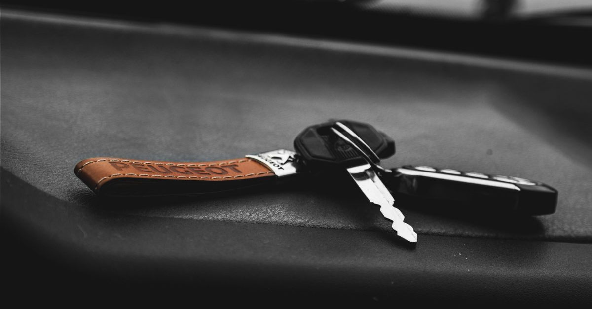 Why Modern Vehicle Keys Require More Than a Simple Cut — A1 Summit Locksmith